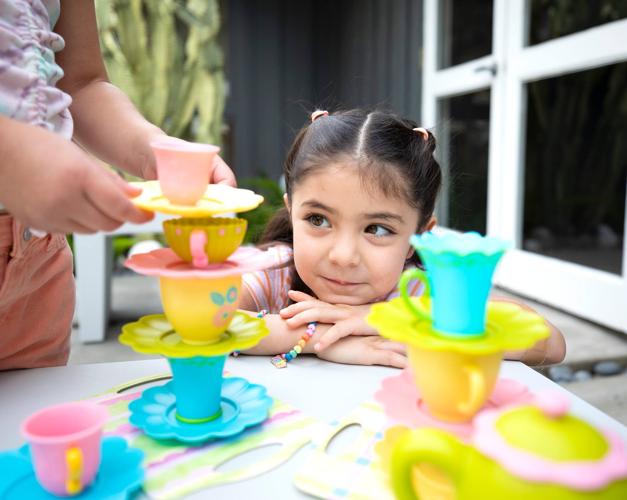 Educational Insights Teacup Pile-Up!